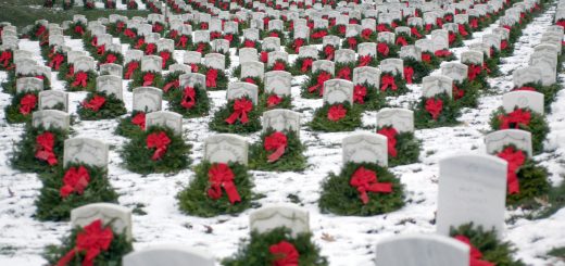 Wreaths Across America graves