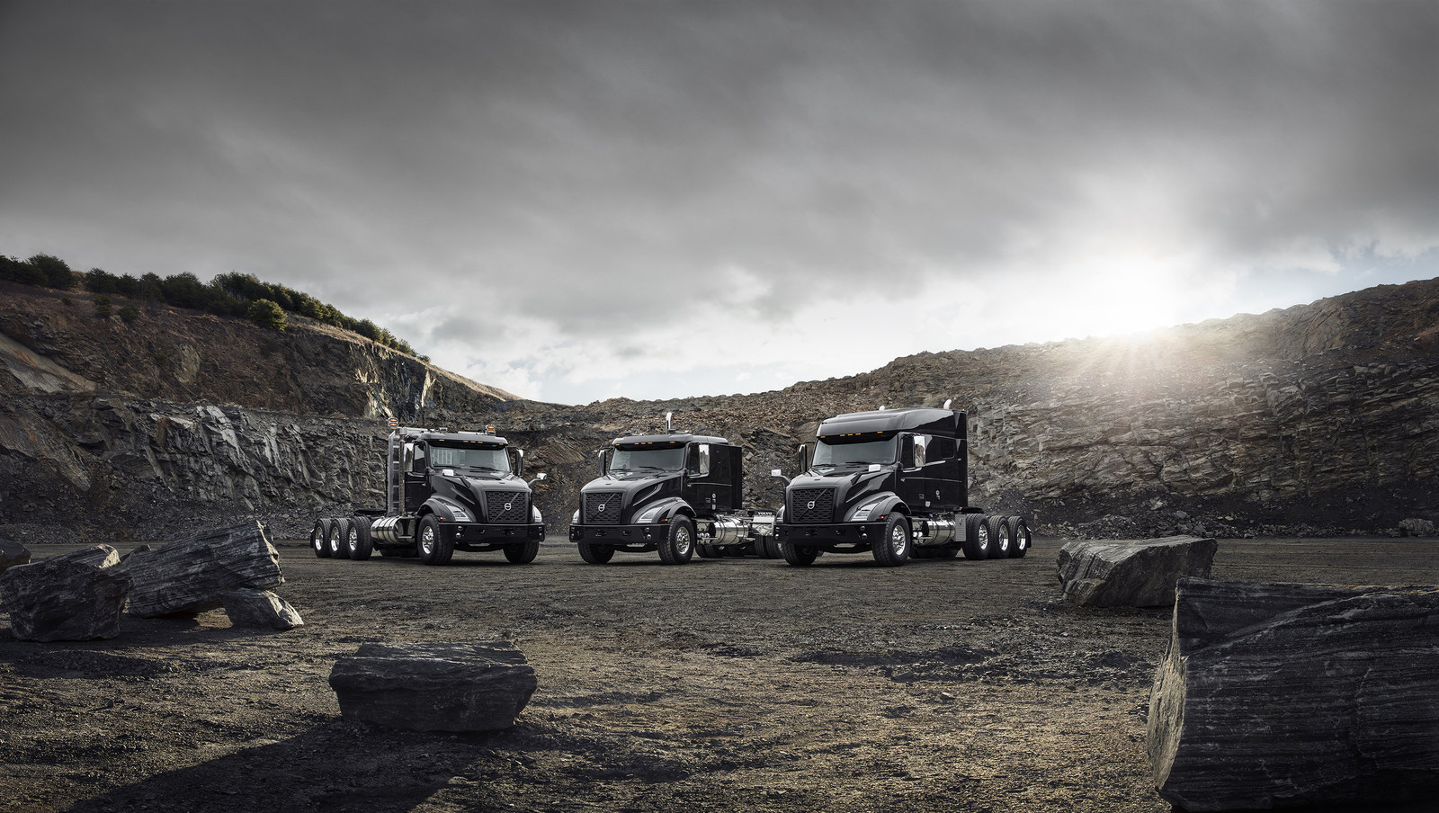 Volvo introduces heavy-haul tractor, VNX heavy-haul tractor model Groupshot