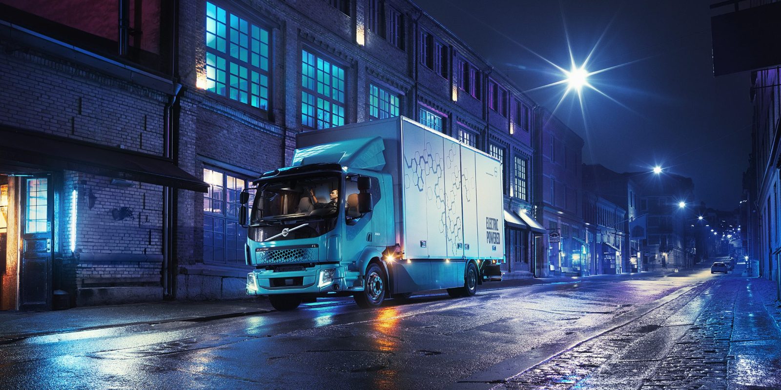 Volvo Trucks , HD Truck, EV Truck,, Night Street