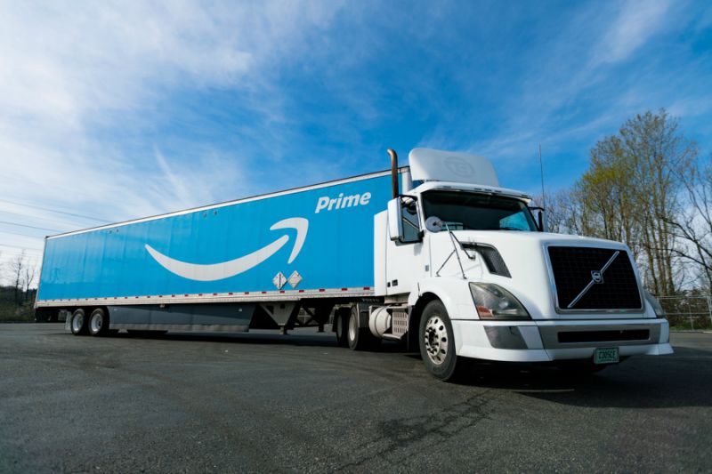 Amazon Prime Long-Haul Truck