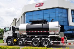 Heil Trailer Asia - Stainless Steel Bitumen Tanker